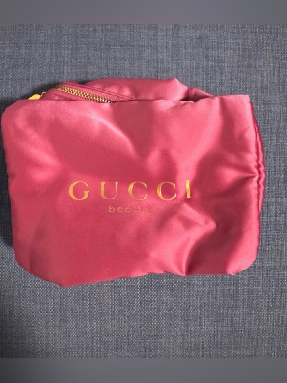 NWOT Gucci Beauty Makeup Bag